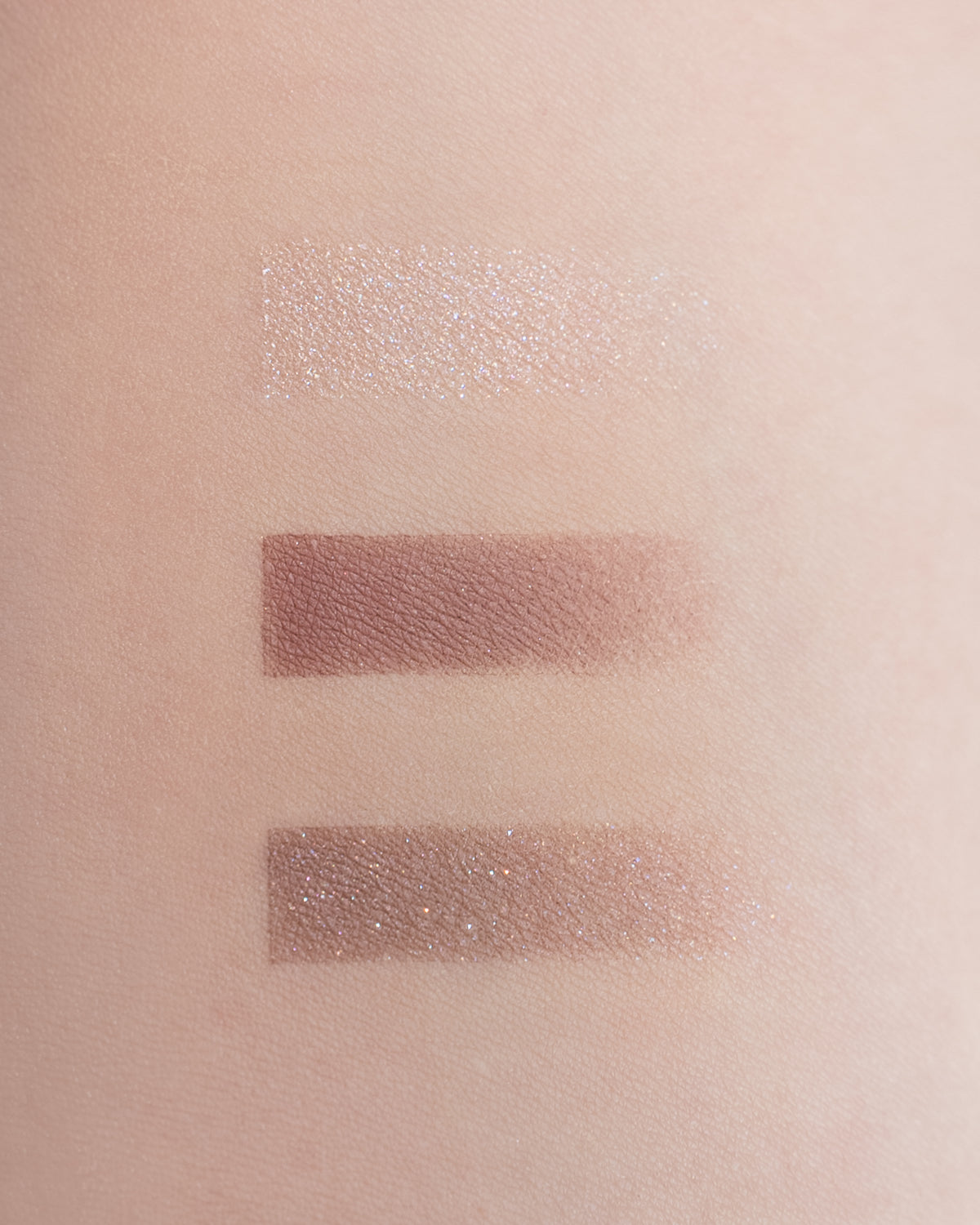 Eyebrow Shimmering Powder 02 : Urban Nostalgia